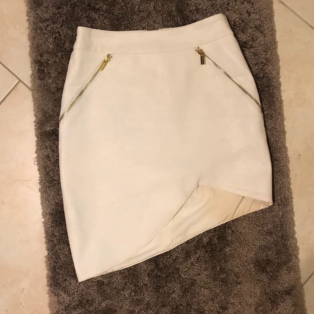 House of CB white vegan leather skirt